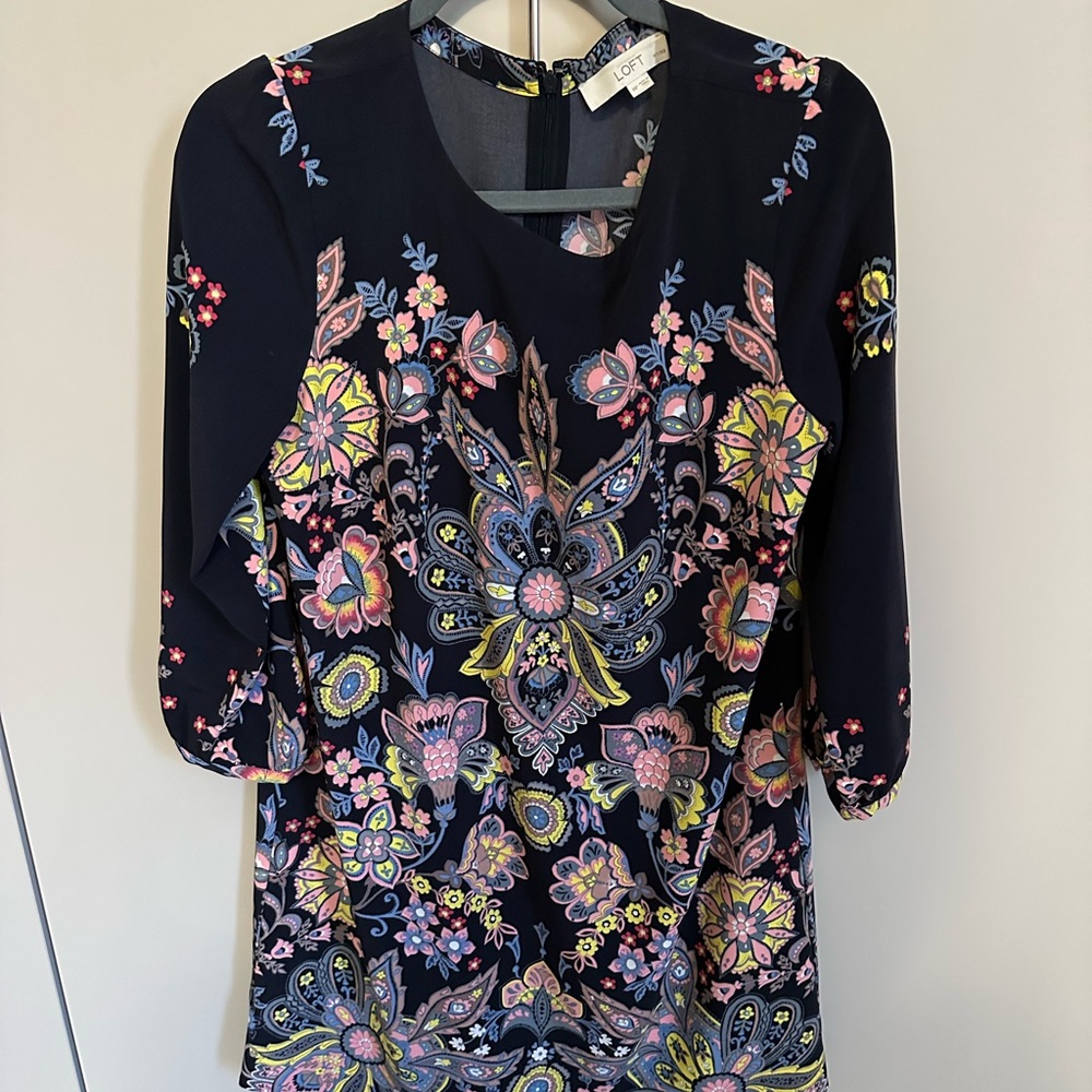 LOFT Black 3/4 Sleeve Graphic Blouse with Embellished Design